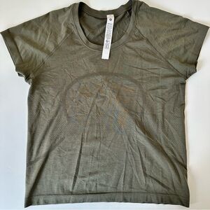 lululemon athletica army Green Swiftly 2.0